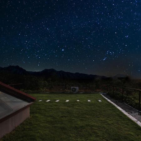 Villa Ambara Sumberkima Banyuwedang Екстер'єр фото